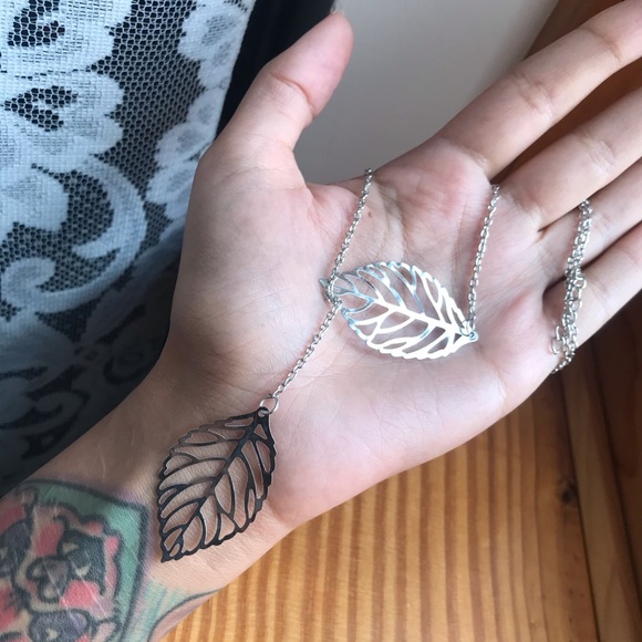 Leaf lariat necklace - Picture 6 of 7